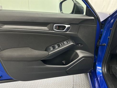 Used 2023 Honda Civic Sport image 18