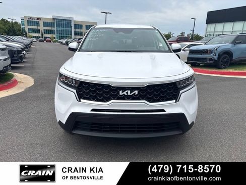 Certified 2023 Kia Sorento LX FWD image 6