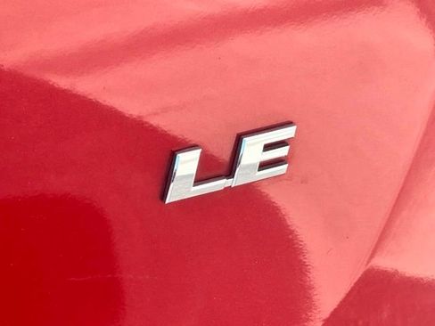 Used 2016 Toyota RAV4 LE FWD image 4