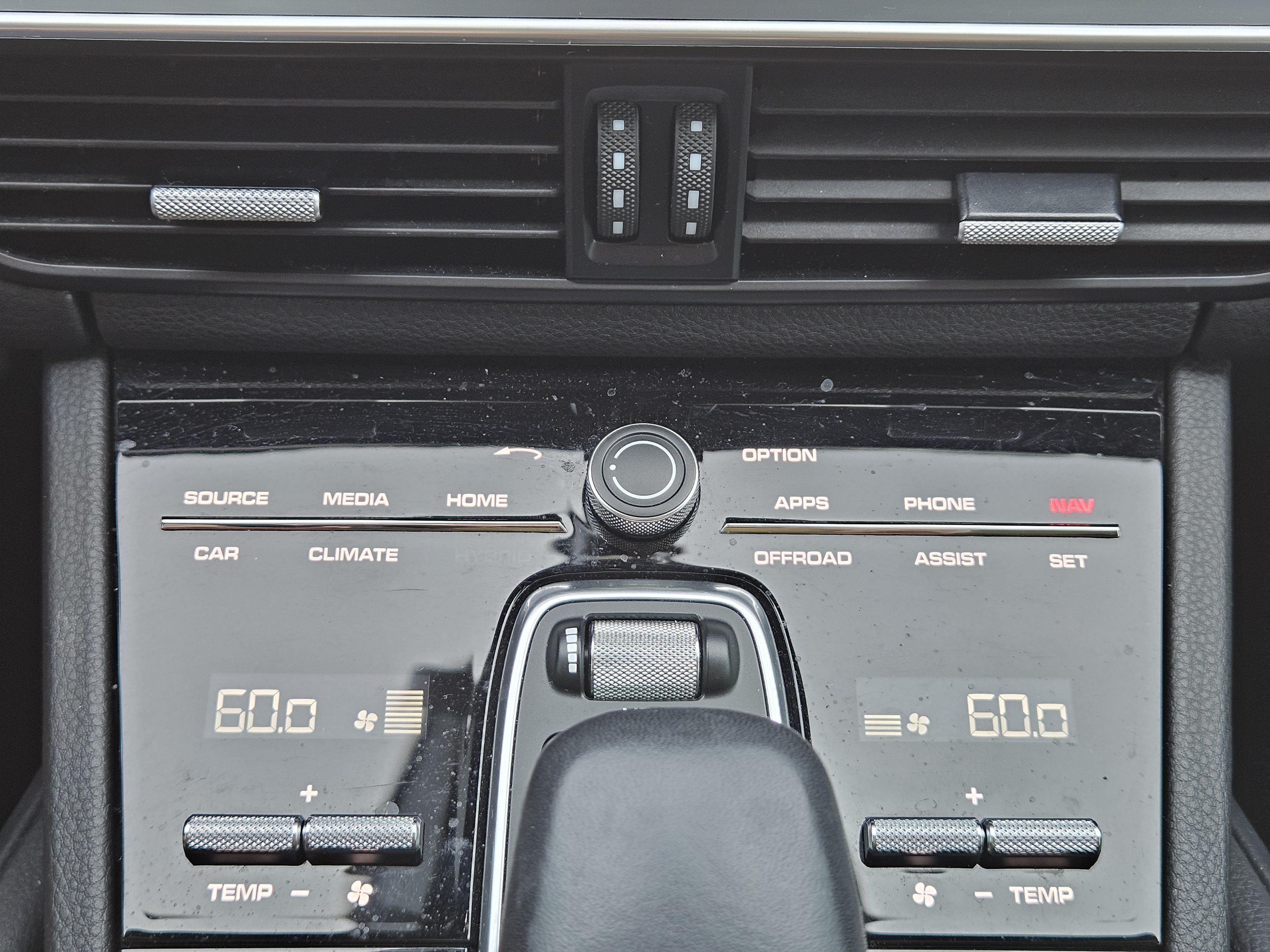 Certified 2023 Porsche Cayenne Coupe AWD/4WD image 19
