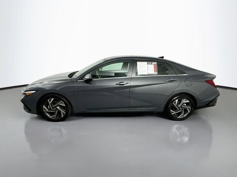 Used 2025 Hyundai Elantra SEL FWD image 5