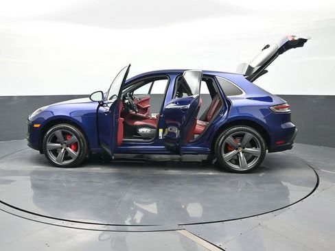 Certified 2025 Porsche Macan S AWD/4WD image 30