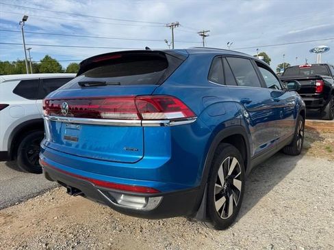 Used 2024 Volkswagen Atlas Cross Sport SE image 5