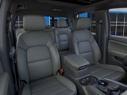 New 2026 Chevrolet Colorado ZR2 w/ Technology Package image 16