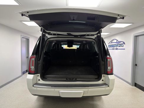 Used 2020 GMC Yukon XL Denali w/ Denali Ultimate Package AWD/4WD image 38