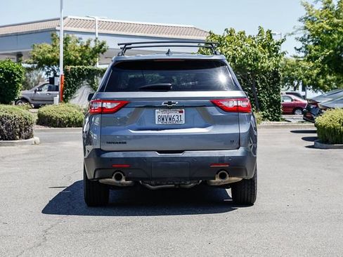 Used 2021 Chevrolet Traverse LT FWD image 4