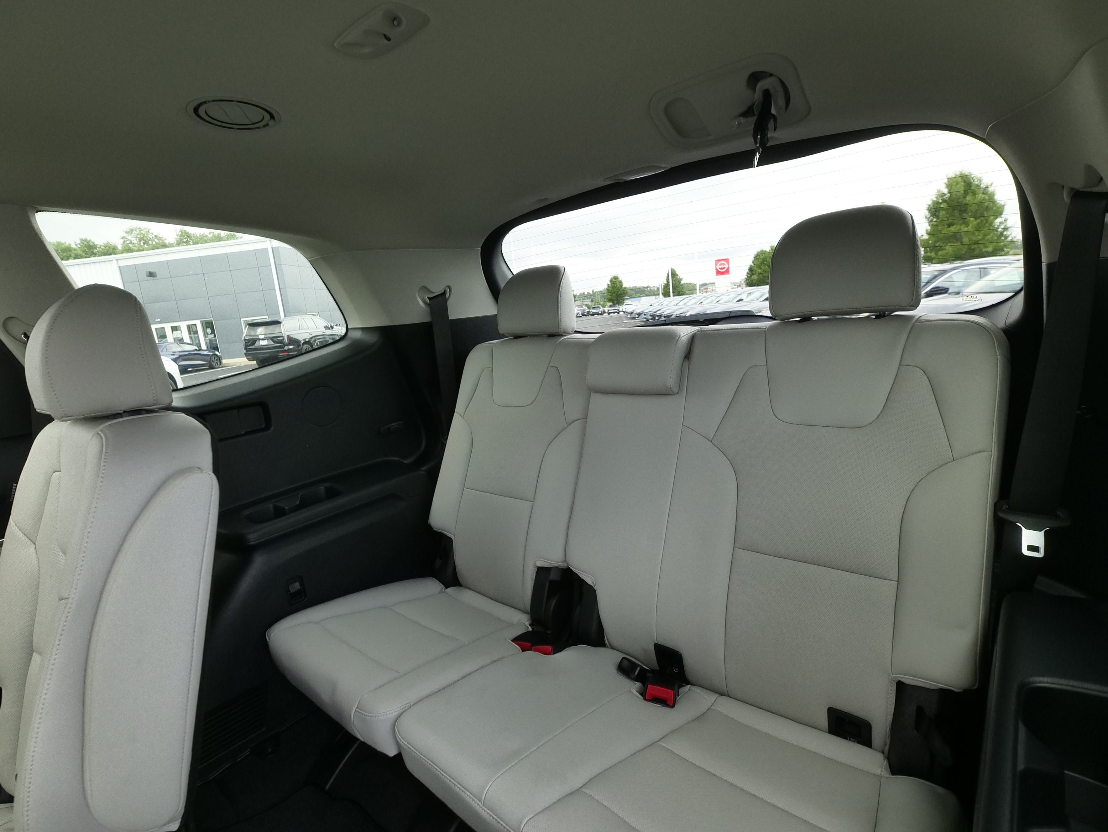 Used 2024 Kia Telluride EX w/ EX Captain's Chair Package AWD/4WD image 14