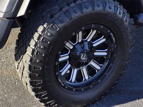 Used 2024 Jeep Wrangler Unlimited Rubicon w/ XTREMEE 35" Tire Package image 7