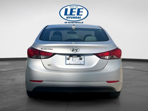 Used 2015 Hyundai Elantra SE w/ Option Group 02 image 5