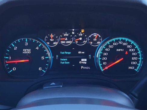 Used 2018 Chevrolet Suburban Premier image 15