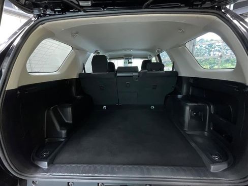 Used 2018 Toyota 4Runner SR5 AWD/4WD image 23