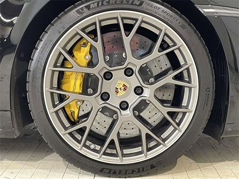 Used 2023 Porsche 911 Carrera image 16