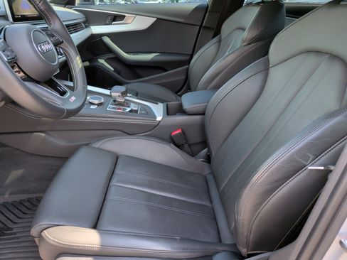 Used 2019 Audi S4 Premium Plus w/ Premium Plus Package AWD/4WD image 28