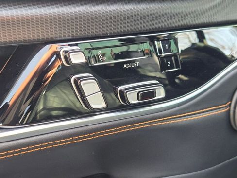 Used 2025 Jeep Grand Wagoneer Series III w/ Quick Order Packagew 28T image 25