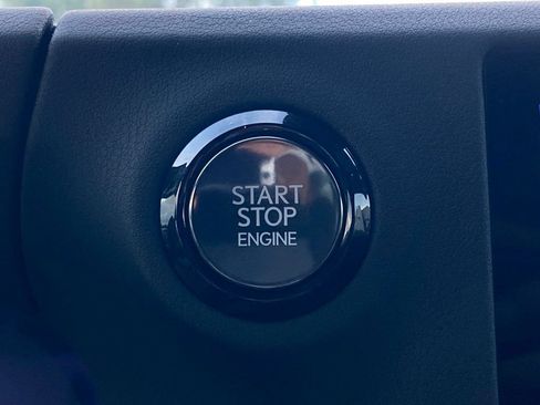 Used 2024 Lexus GX 550 w/ Accessory Package (Z1) AWD/4WD image 22