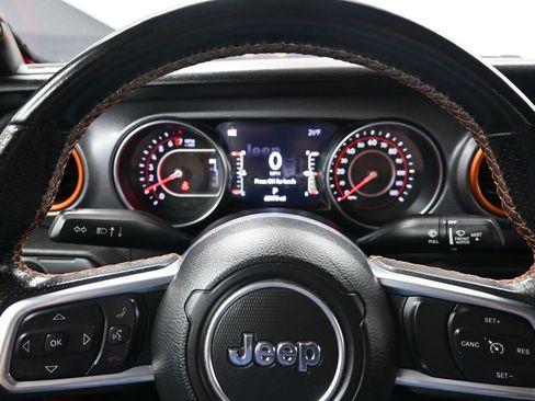 Used 2021 Jeep Gladiator Mojave AWD/4WD image 14