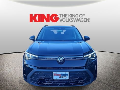 New 2026 Volkswagen Taos SE image 9