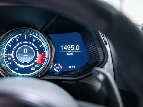 Used 2019 Aston Martin DB11 AMR image 38