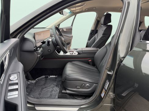 Used 2025 Genesis GV80 2.5T Standard image 14
