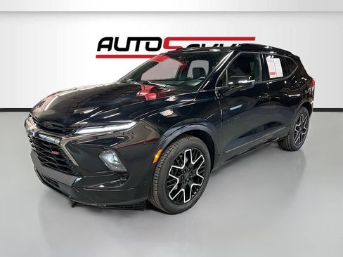 Used 2023 Chevrolet Blazer RS w/ Driver Confidence II Package AWD/4WD image 3