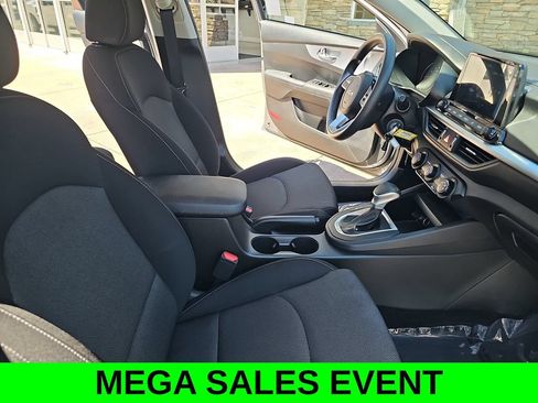 Used 2023 Kia Forte LXS w/ LXS Technology Package FWD image 10