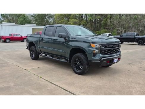 New 2026 Chevrolet Silverado 1500 Custom Trail Boss w/ LPO, Dark Essentials Package image 2