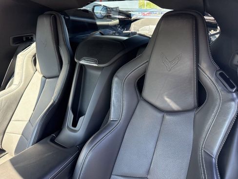 Used 2025 Chevrolet Corvette Stingray Coupe w/ 1LT RWD image 20