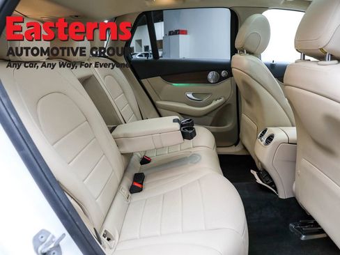 Used 2021 Mercedes-Benz GLC 300 4MATIC w/ Driver Assistance Package image 23