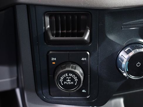 New 2026 Ford F150 XLT w/ Equipment Group 302A MID image 31