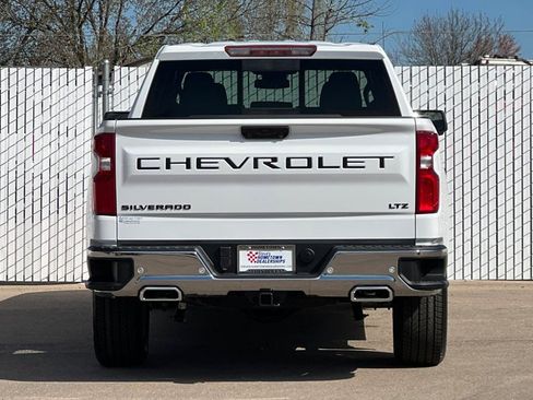 New 2026 Chevrolet Silverado 1500 LTZ w/ LTZ Premium Package AWD/4WD image 5