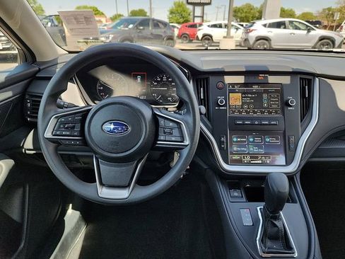Used 2025 Subaru Outback image 12