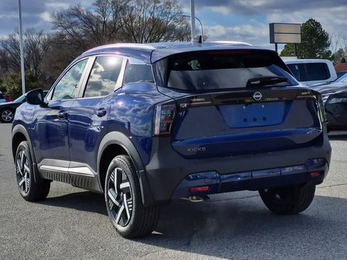New 2026 Nissan Kicks SV image 4