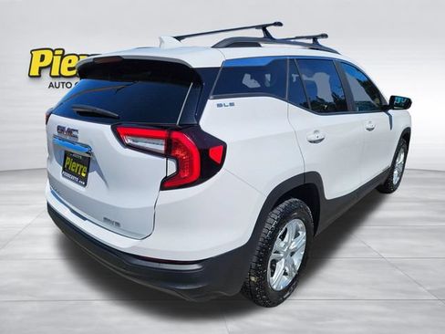 Used 2022 GMC Terrain SLE w/ Driver Convenience Package AWD/4WD image 5