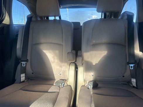 Used 2019 Honda Odyssey EX image 12