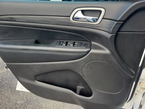 Used 2021 Jeep Grand Cherokee Laredo X RWD image 20