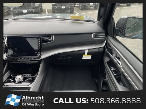 New 2026 Jeep Grand Wagoneer Limited AWD/4WD image 18