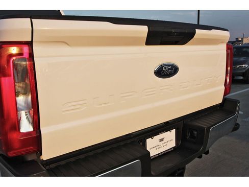 Used 2024 Ford F250 XLT image 26