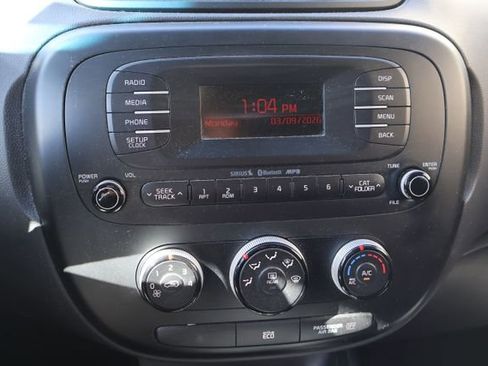 Used 2016 Kia Soul Base image 13