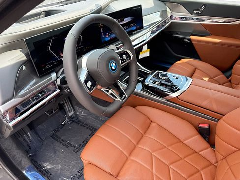 New 2026 BMW 750e xDrive AWD/4WD image 25