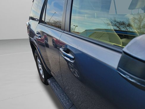 Used 2016 Toyota 4Runner SR5 image 24