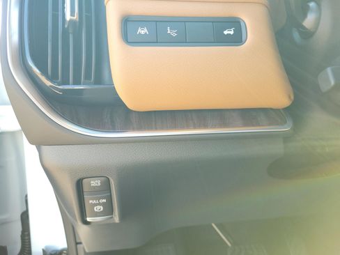 New 2026 Nissan Armada Platinum Reserve image 22