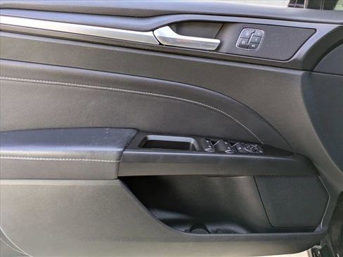 Used 2017 Ford Fusion Titanium image 12