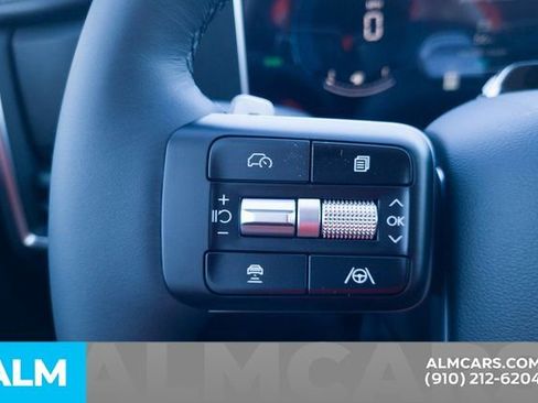 Used 2025 Hyundai Santa Fe SEL image 27