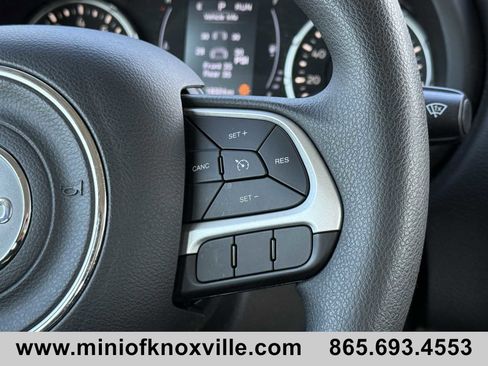 Used 2018 Jeep Renegade Sport w/ Power & Air Group image 16