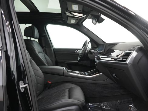 Used 2025 BMW X5 M60i AWD/4WD image 13