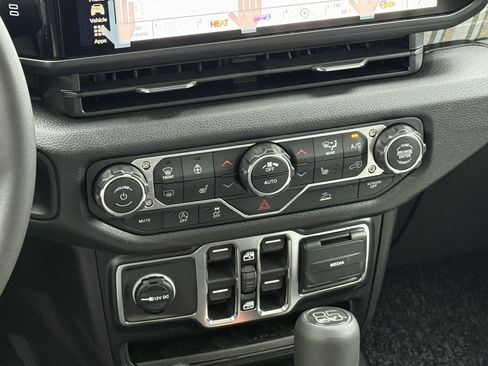New 2026 Jeep Gladiator Sport AWD/4WD image 14