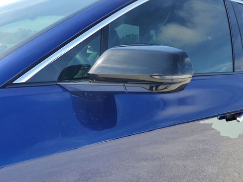 Used 2024 Cadillac Lyriq Tech image 11