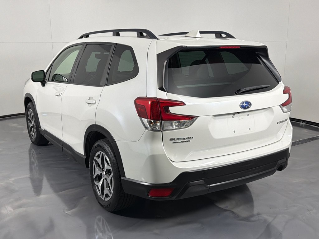Used 2022 Subaru Forester Premium AWD/4WD image 7