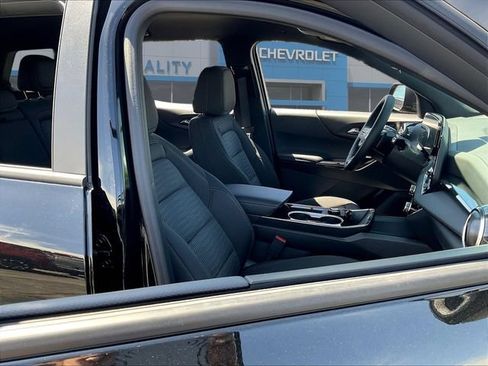 New 2027 Chevrolet Equinox LT FWD image 13