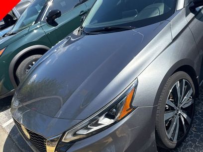 Used 2021 Nissan Altima 2.5 SR w/ SR Premium Package
